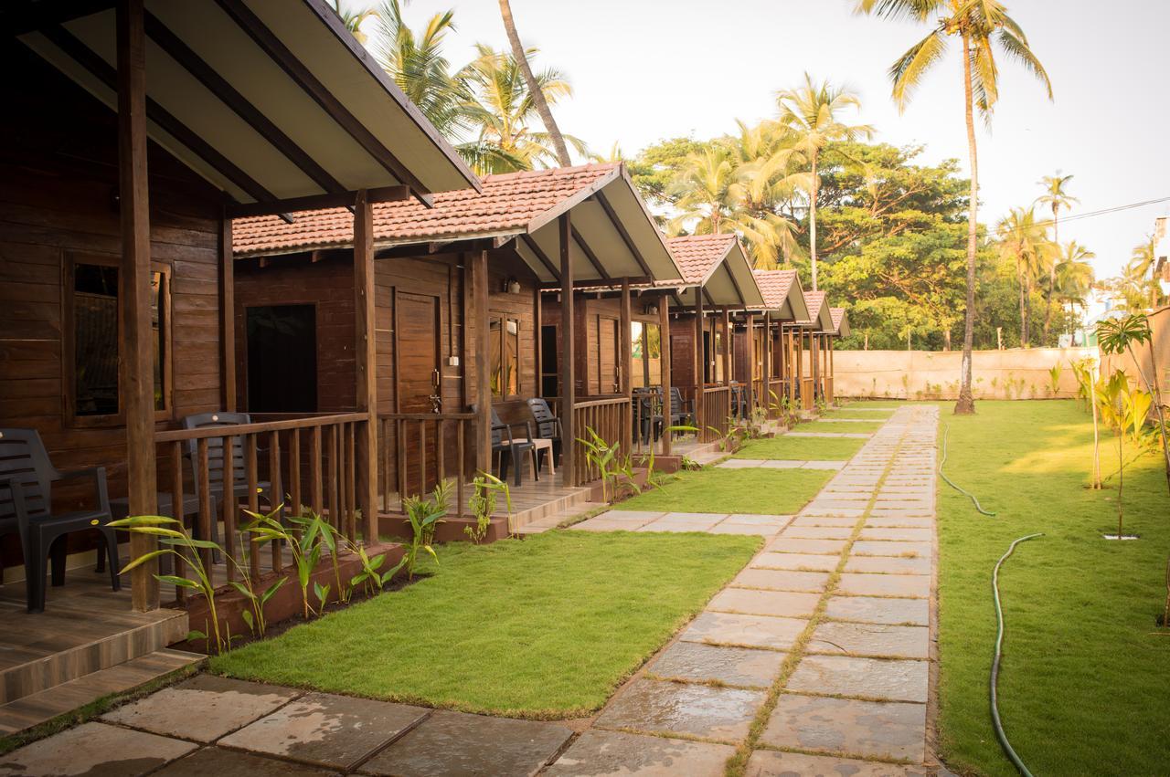 Ciiroc Hotel Morjim Exterior photo