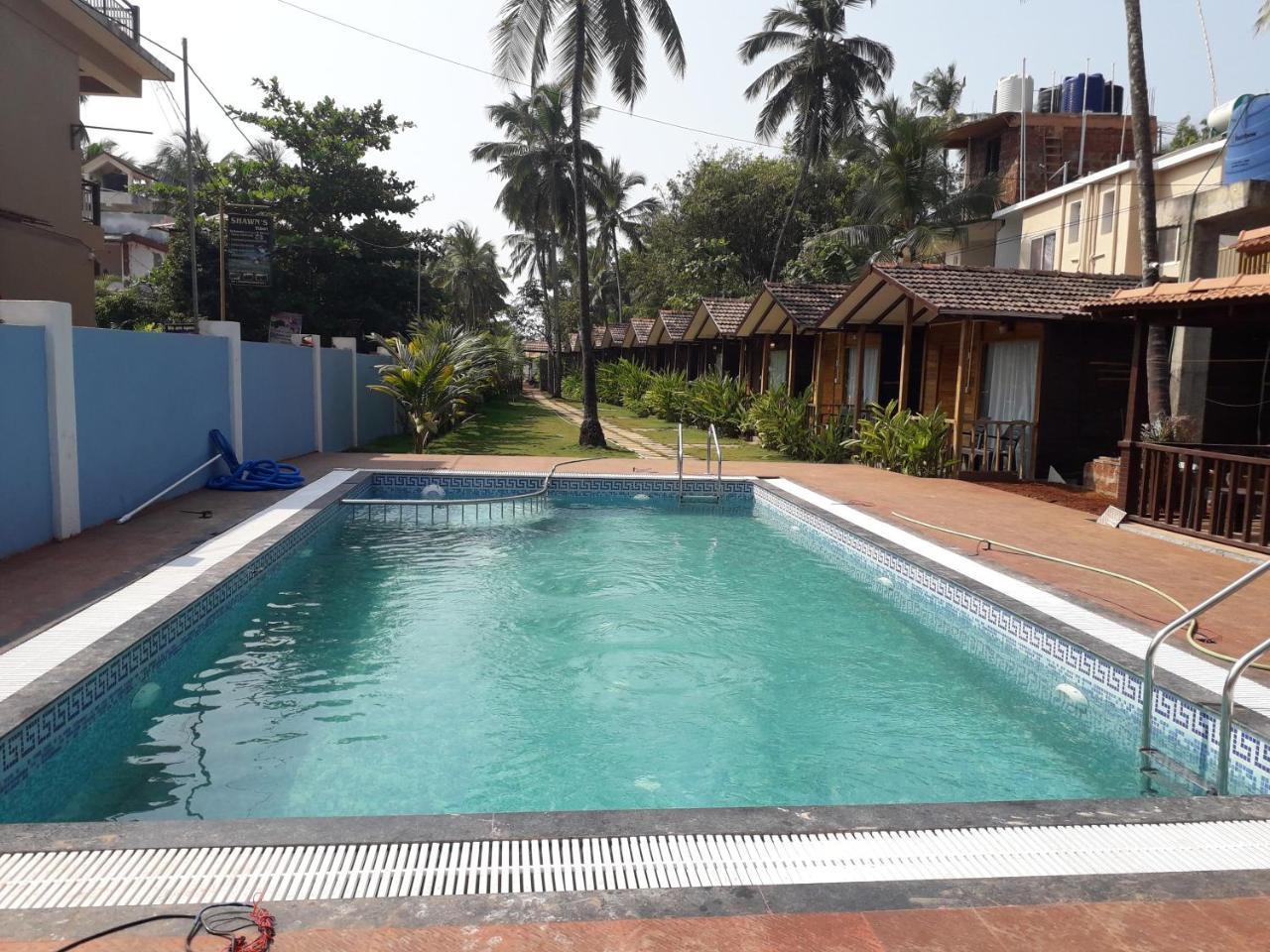 Ciiroc Hotel Morjim Exterior photo