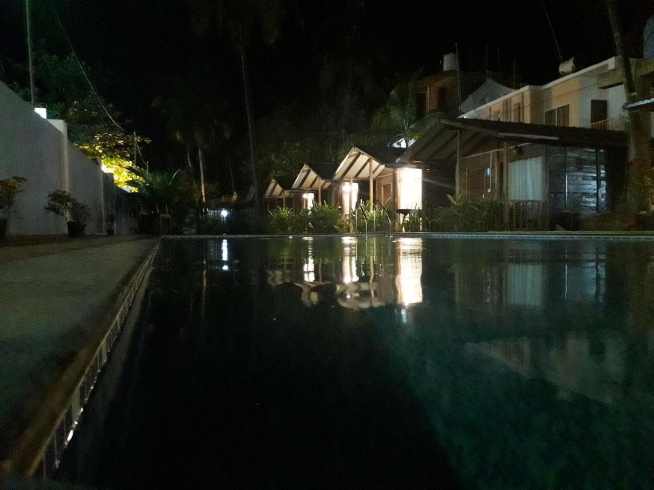 Ciiroc Hotel Morjim Exterior photo